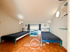 Appartement à vendre 4 pièces PORQUEROLLES (83), rare à la vente appartement 2 terasses et cave, vue et calme.