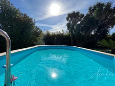 Dpt Var (83), à vendre HYERES Villa sans vis à vis- 1000m² de terrain - 3 chambres  - piscine - jardin - GARAGE.