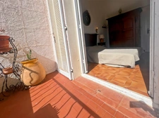 Appartement à vendre 4 pièces PORQUEROLLES (83), rare à la vente appartement 2 terasses et cave, vue et calme.