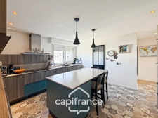 Appartement à vendre 4 pièces HYERES (83) - 147m2- 4ème et dernièr Etage- Accès direct GARAGE