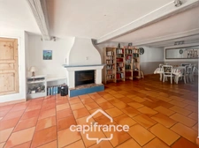 Maison à vendre 8 pièces LA CRAU (83) - Sur la place du Village - lumineuse - 165m²
