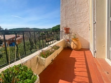 Appartement à vendre 4 pièces PORQUEROLLES (83), rare à la vente appartement 2 terasses et cave, vue et calme.