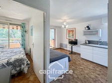 Dpt Var (83), à vendre  appartement T2 au port - au clame - Terrasse couverte de 12m².