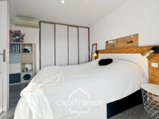 Maison à vendre 6 pièces LE LAVANDOU (83), 4 chambres, vue dégagée et de nombreuses terrasses.