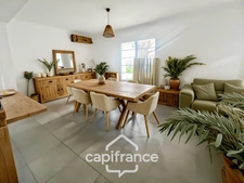 Maison à vendre 5 pièces HYERES (83) - 4 chambres - à pied centre ville.