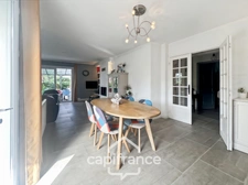 Maison à vendre 6 pièces LE LAVANDOU (83), 4 chambres, vue dégagée et de nombreuses terrasses.