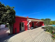 Dpt Var (83), à vendre HYERES Villa sans vis à vis- 1000m² de terrain - 3 chambres  - piscine - jardin - GARAGE.