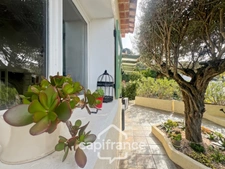 Maison à vendre 6 pièces LE LAVANDOU (83), 4 chambres, vue dégagée et de nombreuses terrasses.