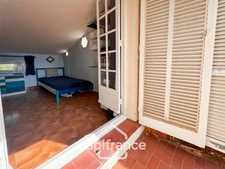 Appartement à vendre 4 pièces PORQUEROLLES (83), rare à la vente appartement 2 terasses et cave, vue et calme.
