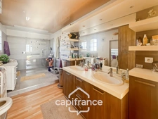 House for sale 8 rooms HYERES (83) - Exceptional panoramic sea view - Double garage - Elevator