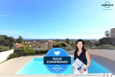 Appartement à vendre Hyères, Vue mer, piscine , Cave et Parking.