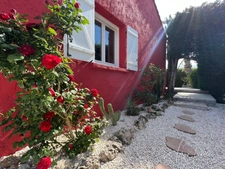 Dpt Var (83), à vendre HYERES Villa sans vis à vis- 1000m² de terrain - 3 chambres  - piscine - jardin - GARAGE.