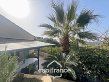 Maison à vendre 6 pièces LE LAVANDOU (83), 4 chambres, vue dégagée et de nombreuses terrasses.