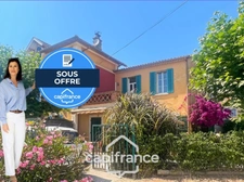 Dpt Var (83), à vendre LA LONDE LES MAURES appartement T4, haut de villa domaine viticole, 2 grandes terrasses, calme et vue dégagée