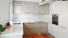 Maison à vendre 8 pièces LA CRAU (83) - Sur la place du Village - lumineuse - 165m²