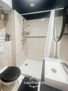 Local/bureau à vendre LA LONDE LES MAURES (83) - MURS À VENDRE