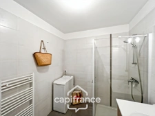 Appartement à vendre 1 pièces BORMES LES MIMOSAS (83), résidence standing, Terrasse sud + PARKING COUVERT + CAVE