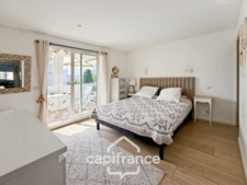 Appartement à vendre 4 pièces HYERES (83) - 147m2- 4ème et dernièr Etage- Accès direct GARAGE