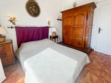 Appartement à vendre 4 pièces PORQUEROLLES (83), rare à la vente appartement 2 terasses et cave, vue et calme.