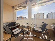 Appartement à vendre 4 pièces HYERES (83) - 147m2- 4ème et dernièr Etage- Accès direct GARAGE