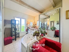 Maison à vendre 6 pièces HYERES (83) - Charme de l'ancien - 4 chambres - 200m2 habitables - Piscine - possibilité 2 appartements.