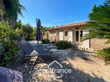 Maison à vendre 6 pièces HYERES (83) - Charme de l'ancien - 4 chambres - 200m2 habitables - Piscine - possibilité 2 appartements.
