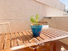 Appartement à vendre 4 pièces PORQUEROLLES (83), rare à la vente appartement 2 terasses et cave, vue et calme.