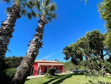 Dpt Var (83), à vendre HYERES Villa sans vis à vis- 1000m² de terrain - 3 chambres  - piscine - jardin - GARAGE.