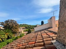 Appartement à vendre 4 pièces PORQUEROLLES (83), rare à la vente appartement 2 terasses et cave, vue et calme.