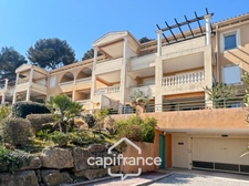 Appartement à vendre 4 pièces HYERES (83), Costebelle, Parc de la Luquette, Dernier étage, vue Mer. DOUBLE GARAGE.