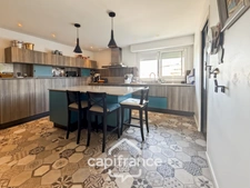 Appartement à vendre 4 pièces HYERES (83) - 147m2- 4ème et dernièr Etage- Accès direct GARAGE
