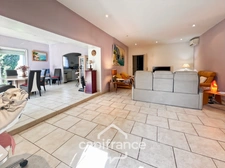 Maison à vendre 6 pièces HYERES (83) - Charme de l'ancien - 4 chambres - 200m2 habitables - Piscine - possibilité 2 appartements.