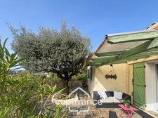 Maison à vendre 6 pièces LE LAVANDOU (83), 4 chambres, vue dégagée et de nombreuses terrasses.