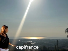 House for sale 8 rooms HYERES (83) - Exceptional panoramic sea view - Double garage - Elevator