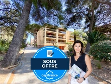 Dpt Var (83), à vendre  appartement T2 au port - au clame - Terrasse couverte de 12m².