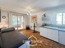 Dpt Var (83), à vendre  appartement T2 au port - au clame - Terrasse couverte de 12m².