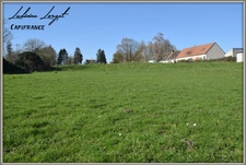 Terrain constructible à vendre de 1090 m² FAVEROLLES (02), borné – Façade 15m- exposition SUD-OUEST, village, calme
