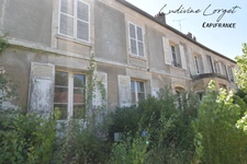 A vendre Corps de ferme à rénover entièrement proche BETZ(60)– Maison de maître de 450 m² -8 chambres -plusieurs bâtiments et terrain de 6 000 m² – Projet destiné à un professio