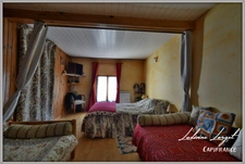 Maison 6 pièces, 4 chambres – 174 m² habitables- grenier- cave-bucher- terrain de 598 m²-dépendance située entre Château-Thierry (15 min), Neuilly-Saint-Front (9 min) et Soissons. Proche A4.