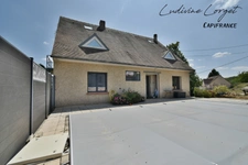 Proche Nogent-L’Artaud (8min) Chezy-Sur-Marne (6min) Maison traditionnelle de 200 m² - Vue panoramique – 5 chambres- Grande pièce de vie -Piscine -Terrasse 100m2- Sous-sol total -terrain 1384m2 DPE C 
