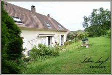 Maison traditionnelle de 1988 à vendre à 10min de VILLERS-COTTERETS (02) 20min de SOISSONS-6 pièces- 146 m² vivable de plain-pied- 4 chambres- Mezzanine–Sous-sol total -piscine – Abris -Terrain 5859m2