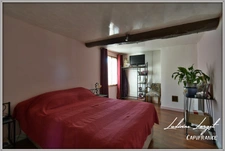 Maison 6 pièces, 4 chambres – 174 m² habitables- grenier- cave-bucher- terrain de 598 m²-dépendance située entre Château-Thierry (15 min), Neuilly-Saint-Front (9 min) et Soissons. Proche A4.