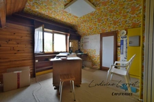 Maison traditionnelle à vendre avec travaux à Soissons(02) bien situé – 6 pièces- 140 m² habitables–Vivable de plain- pied–4 chambres-Sous sol total–Carport–Double garage –Terrain 1200m2