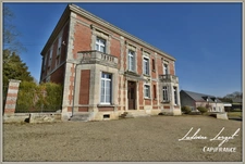 Farmhouse with a bourgeois house for sale - North of Soissons (02 Aisne) (14km) – 335 m² house with 6 bedrooms - Outbuildings - Garages - Sheds - Ideal for an entrepreneur/craftsman - 1.18ha of land 