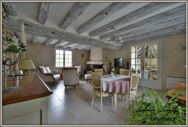Maison à vendre 6 pièces proche de CHATEAU-THIERRY (02) 154m2 -3 chambres - 1 pièce bureau-  Garage semi couvert - cour 65m2 - Terrasse-
