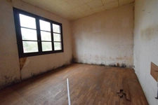 A vendre Chalet à rénover sur terrain à bâtir - 3 pièces 55m2 de plain-pied avec sous-sol total proche Oulchy-Le-Château 8min -Soissons 16min – terrain à bâtir 2592 m2 - au calme 