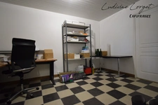 A vendre Local professionnel loué /bureau proche de EPERNAY (51)À vendre – Pressoir - cuverie -stockage -bureaux – 423m2
