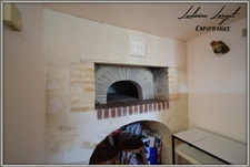 Proche de Neuilly-Saint-Front  (6km) et de Villers-Cotterêts (15km), située dans un petit village plein de charme, je vous propose de découvrir cette belle maison en pierre mitoyenne.