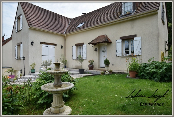 Maison traditionnelle de 1988 à vendre à 10min de VILLERS-COTTERETS (02) 20min de SOISSONS-6 pièces- 146 m² vivable de plain-pied- 4 chambres- Mezzanine–Sous-sol total -piscine – Abris -Terrain 5859m2