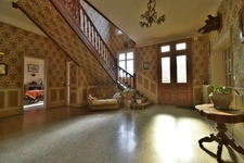 Farmhouse with a bourgeois house for sale - North of Soissons (02 Aisne) (14km) – 335 m² house with 6 bedrooms - Outbuildings - Garages - Sheds - Ideal for an entrepreneur/craftsman - 1.18ha of land 